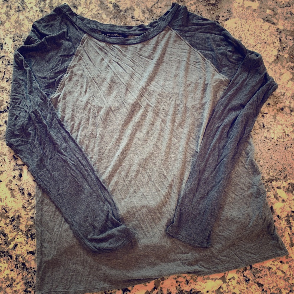 Banana Republic baseball tee L